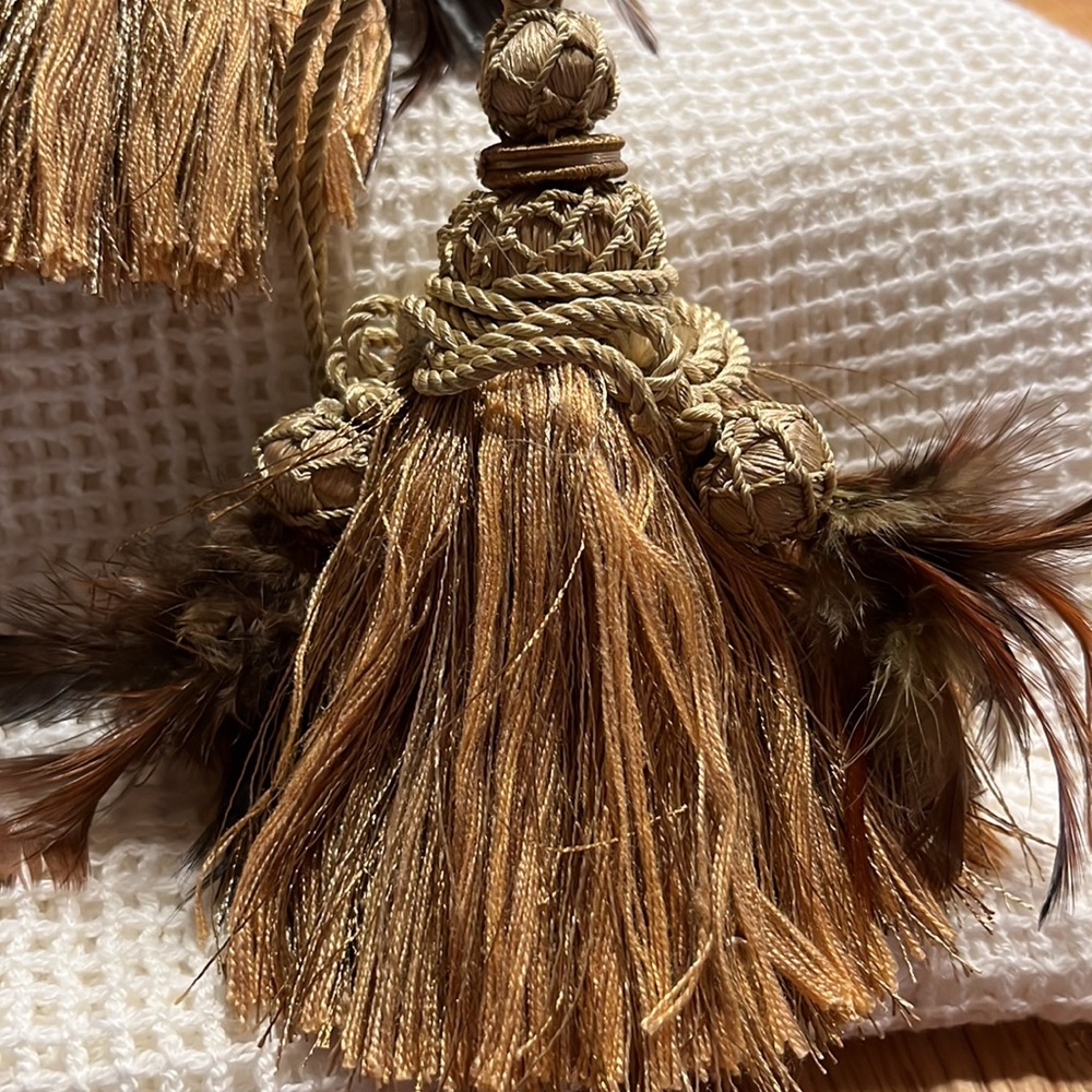 Set of two tie back tassels - Picture 2 of 2